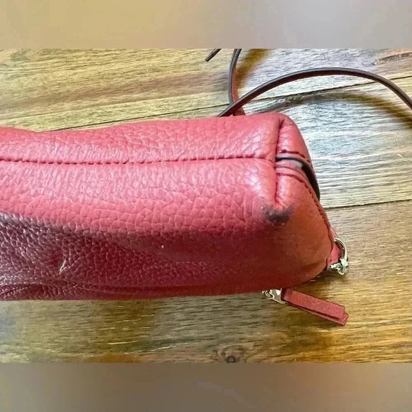 Kate Spade Crossbody Bag | Med Red Top Grain Leather | Gold Hardware - Picture 5 of 10
